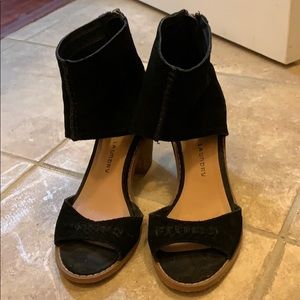 Chinese Laundry 2.5” Heeled Sandal w/Braid Detail